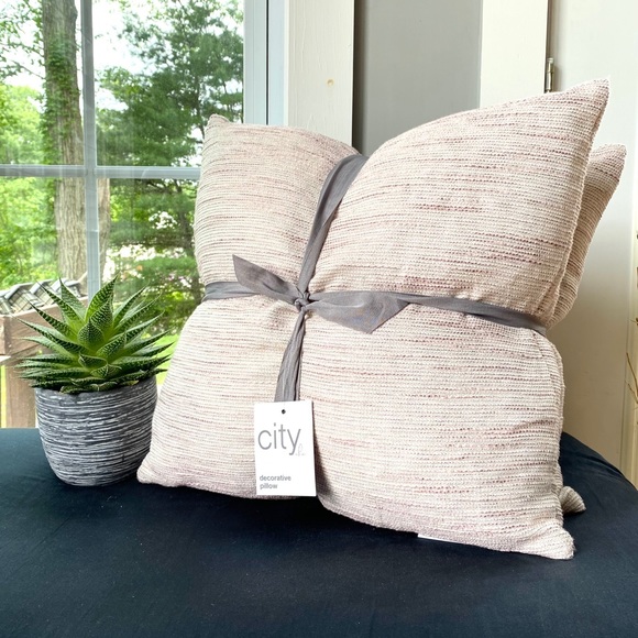 city chic pillows